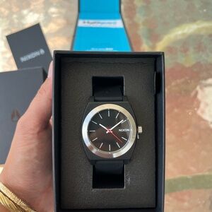 New Nixon Time Teller Black with Silver Watch